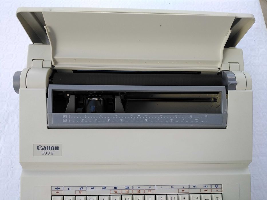 Máquina de Escrever Elétrica Canon ES3 - II
