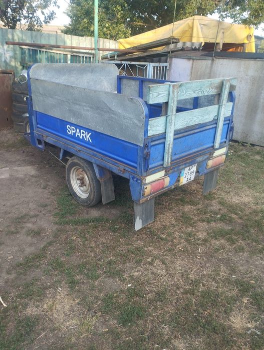 Продам трицикл Спарк