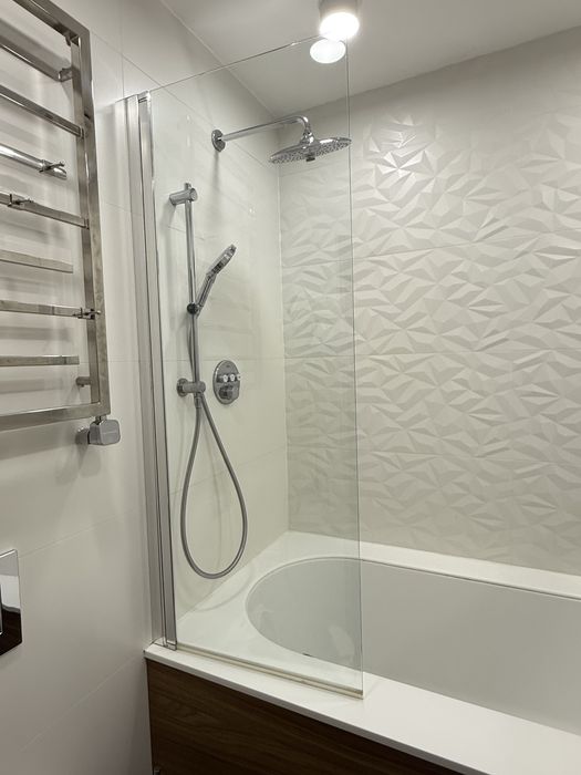 Шторка скляна перегородка для ванни 150*60