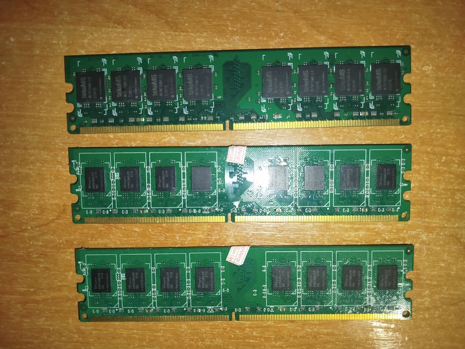 Оперативна пам'ять ddr2  по 2gb