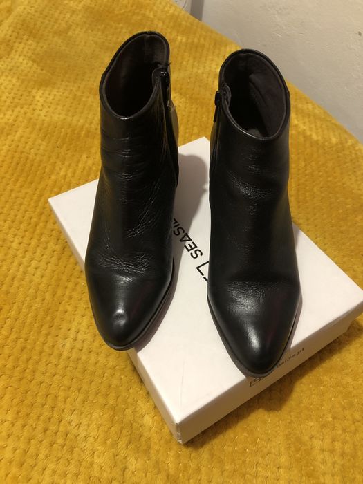 Botas todas em pele Tam.40