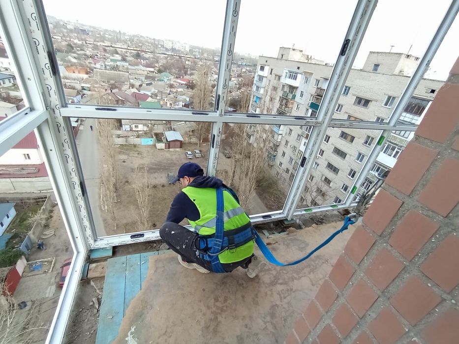 Установка металопластикових вікон  якісний монтаж.Установка вхідних дверей
