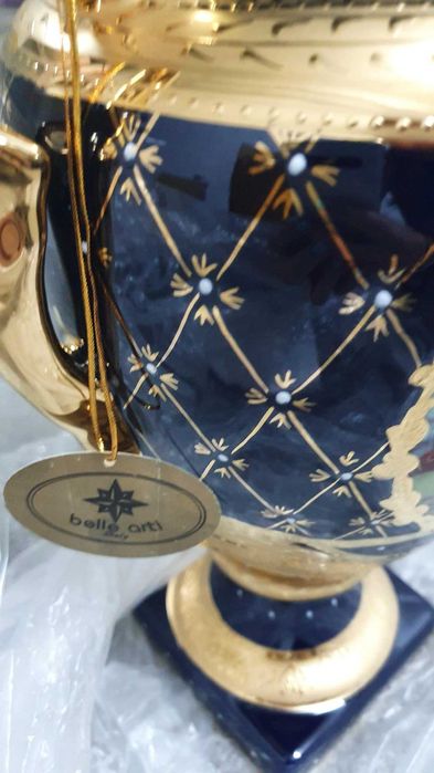 loiça decorativa antiga. 2 peças