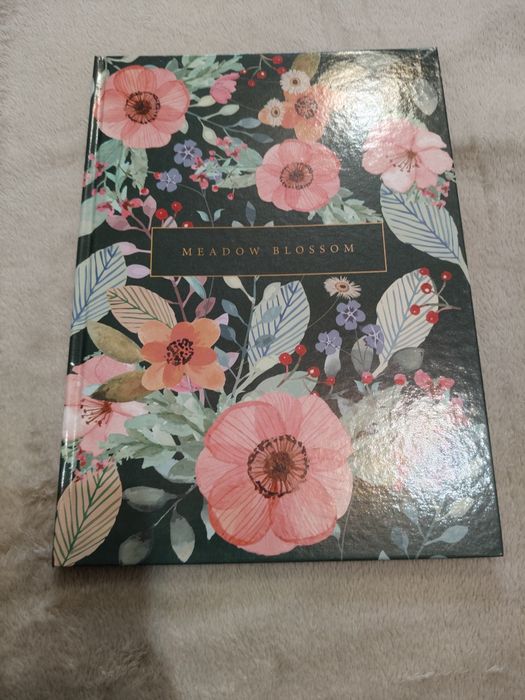 Zeszyt a4 twarda oprawa