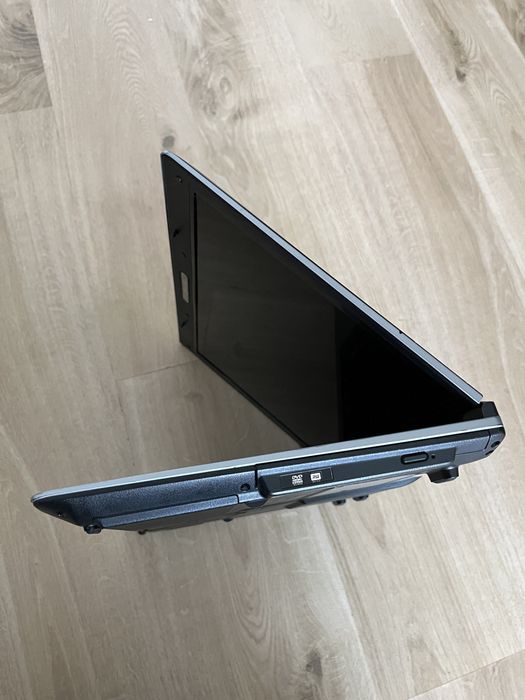 Laptop ASUS X50RL wraz z ładowarką