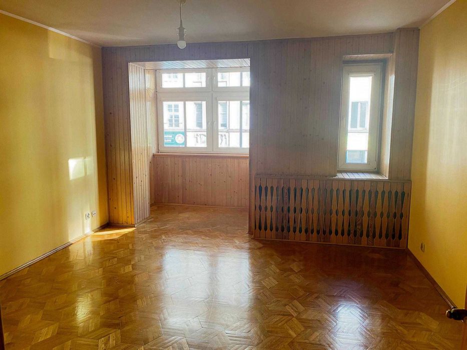 Prestiżowa lokalizacja w Śródmieściu Wrocławia – 3 pokoje, 1 piętro- z potencjałem na cele mieszkalne lub gabinety. Sprzedaję bezpośrednio. - Widok 3