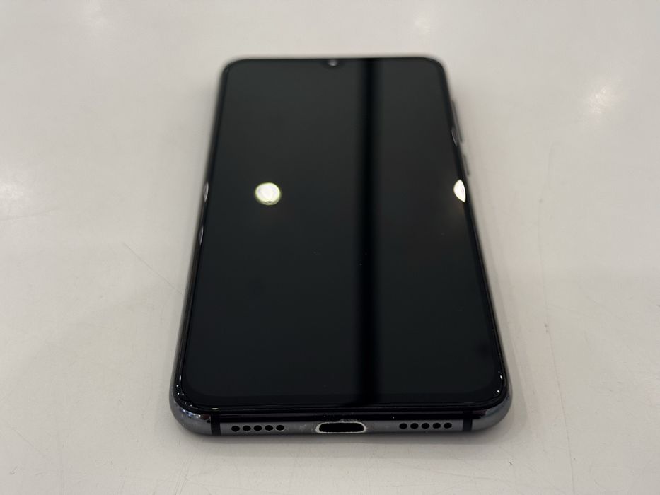 Xiaomi MI9 SE 6/64GB Czarny - używany