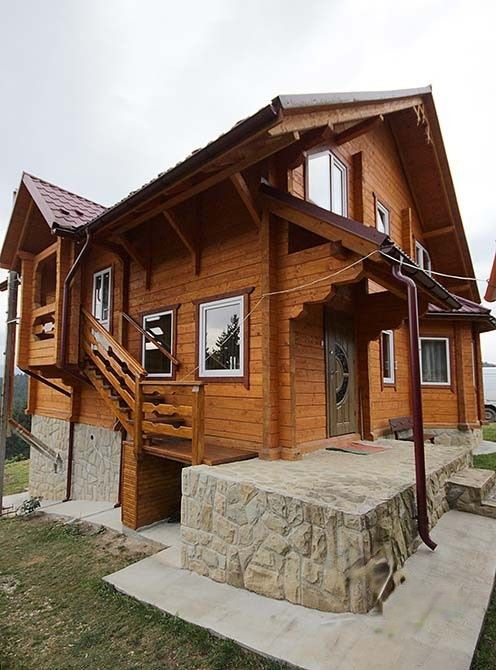 Відпочинок в Яблуниці біля Буковеля  з видом на Говерлу і Петрос