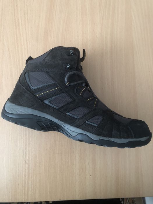 Jack Wolfskin тренінгові кросівки в ідеальму стані, 42 рощмір