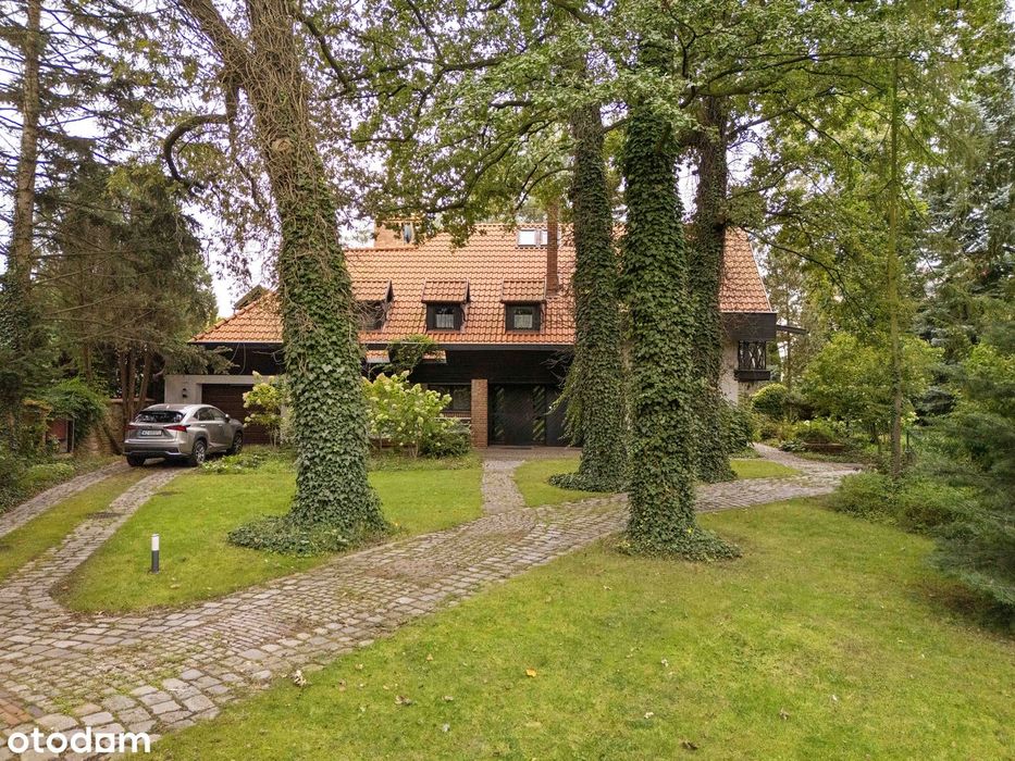 Wyjątkowy dom z klasyczną duszą | 269 m² | Oaza wśród starych dębów