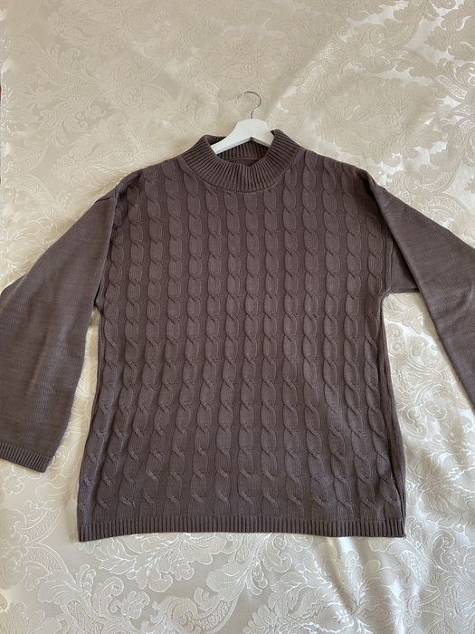 Светр на осінь/зиму шоколадного кольору