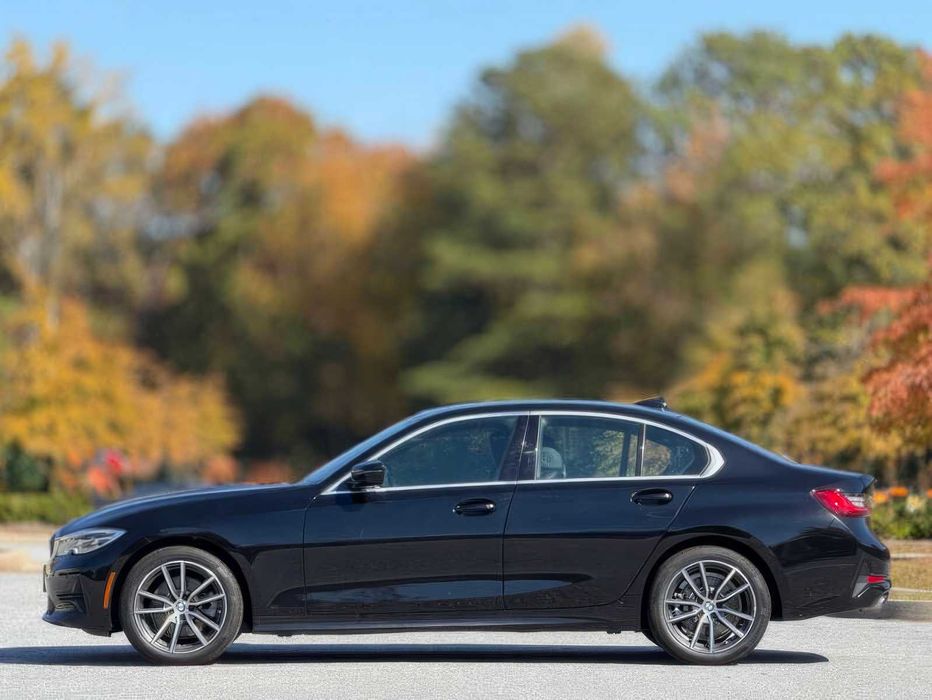 BMW 3 Series 330i xDrive      2019