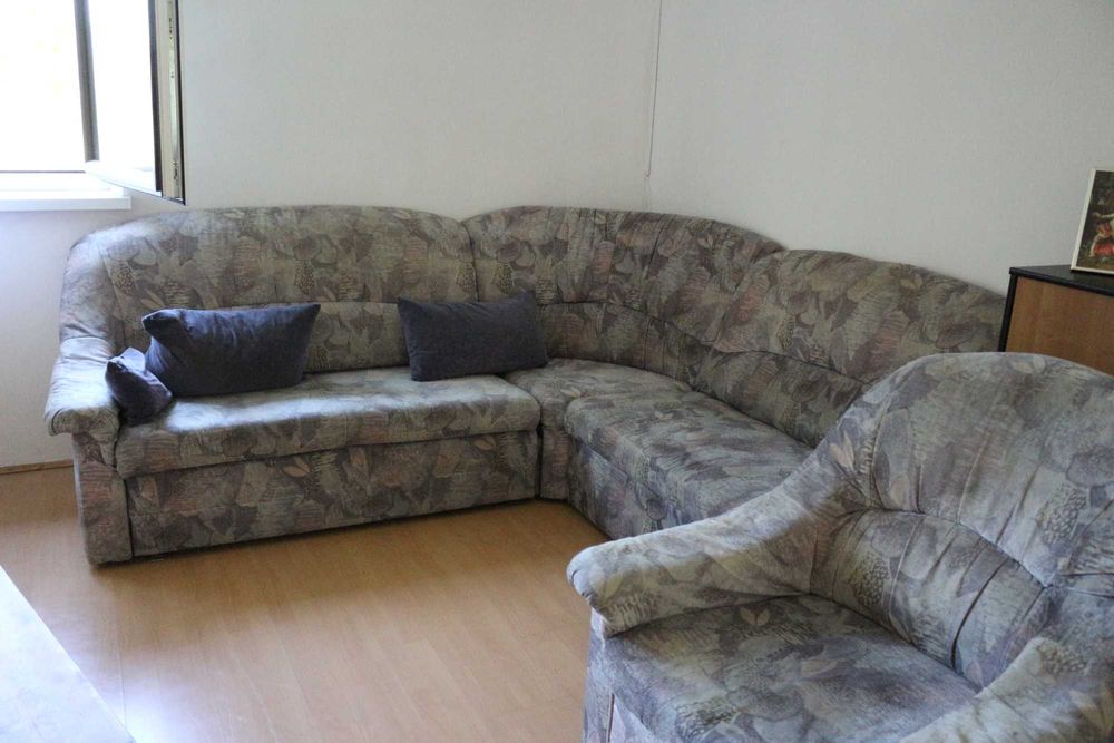 Narożnik rozkładany z funkcją spania plus fotel