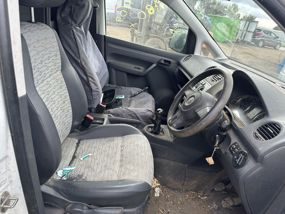 Volkswagen Caddy silnik 1.6 TDI CAY 2013r,Anglik z kluczykami