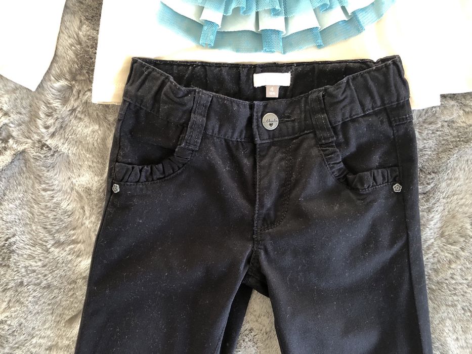 Calças Absorba e camisola BTS