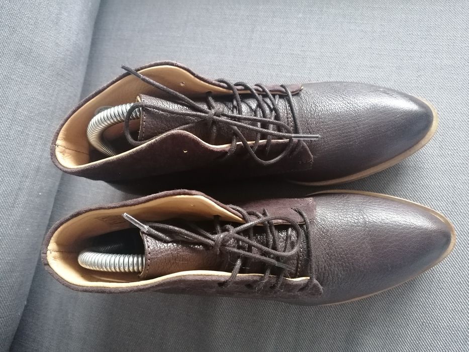 Buty ze skóry firmy Danellee