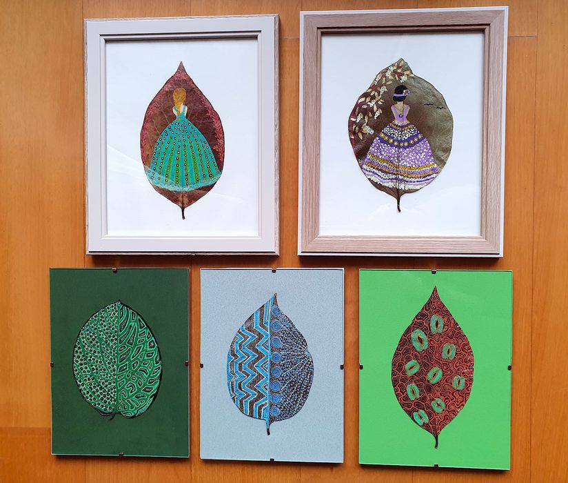 Quadro feito com folha seca de diospireiro pintado à mão - artesanato