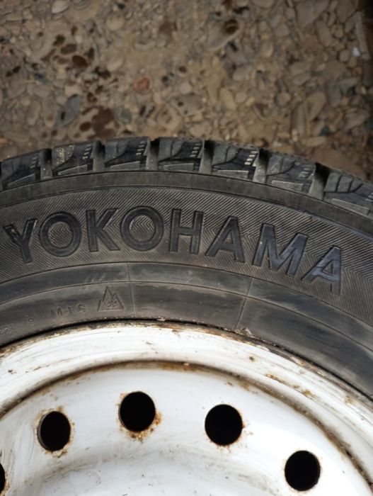 Зимова резина на волговських дисках R15*205*65 YOKOHAMA+ ШИПИ