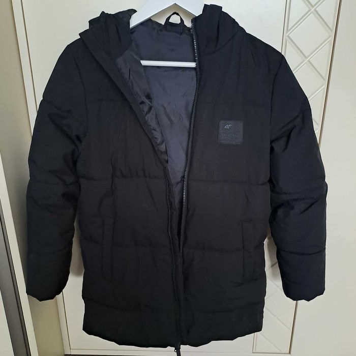 Kurtka zimowa puchowa pikowana 4F, 146 stan bdb