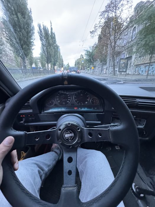 Продам дріфт корч BMW E30 m50b25 на документах!