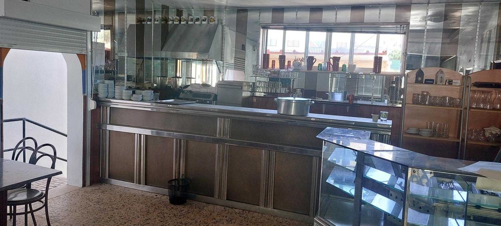 Aluga-se espaço para festas equipado pronto a usar