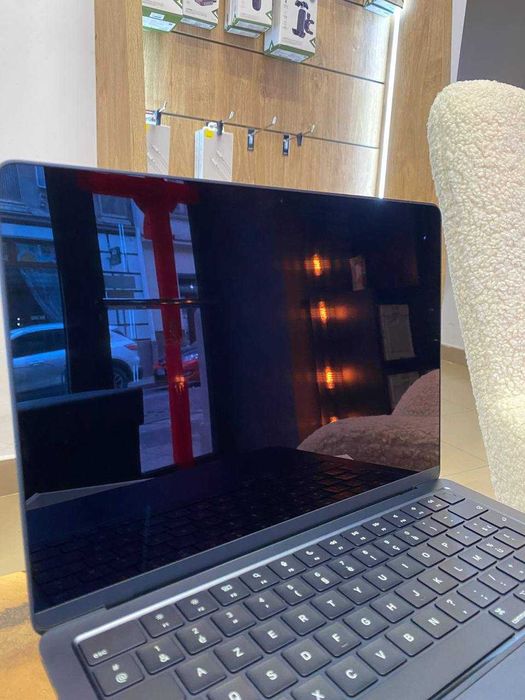 Ноутбук Apple MacBook Air 13“ M2 8/256GB Midnight (MLY33) 2022