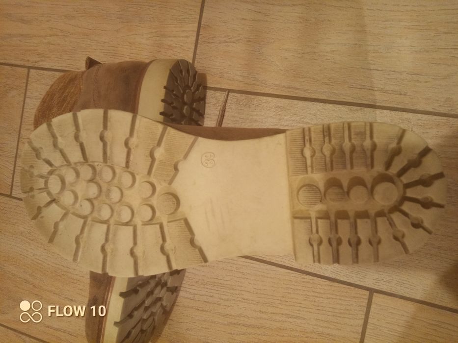 Trzewiki młodzieżowe 38/39