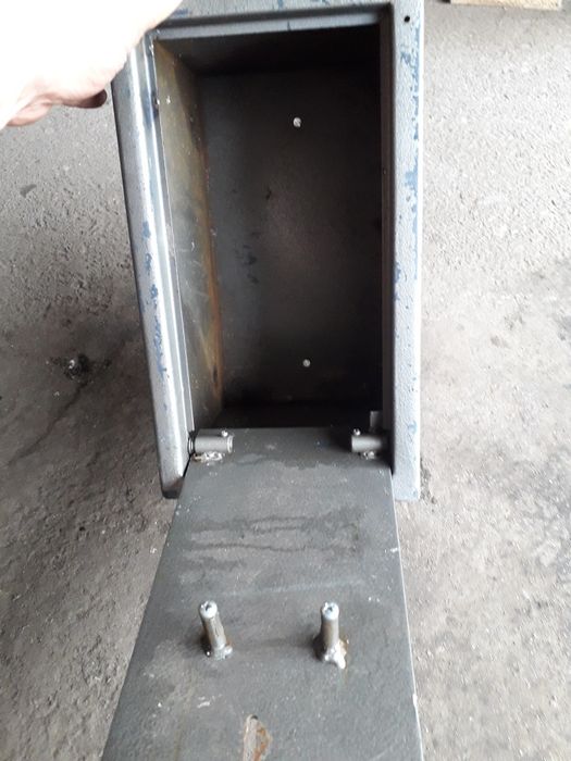 Продам сейф, без замка