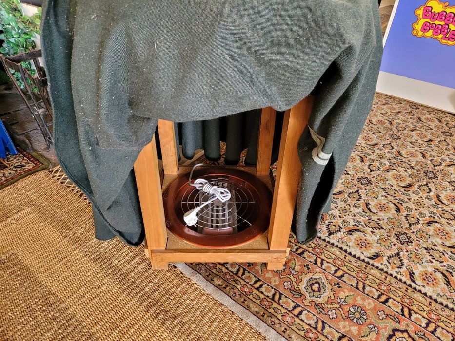 Mesa camilha com capa e aquecedor electrico - Muito bom estado geral