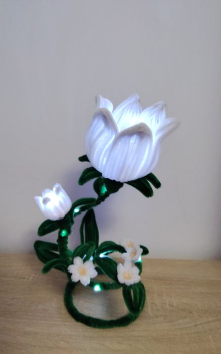 Kwiat LED z rękodzieło