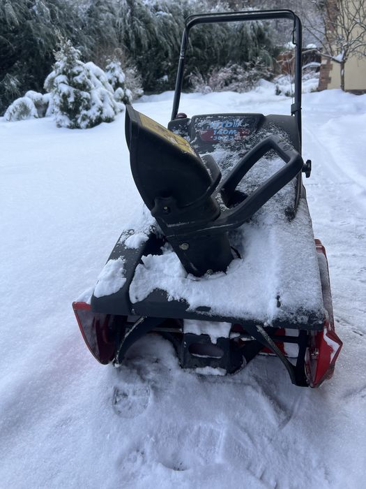 Снігоприбиральна машина снігоприбиральник снігоприбирач бензиновий mtd