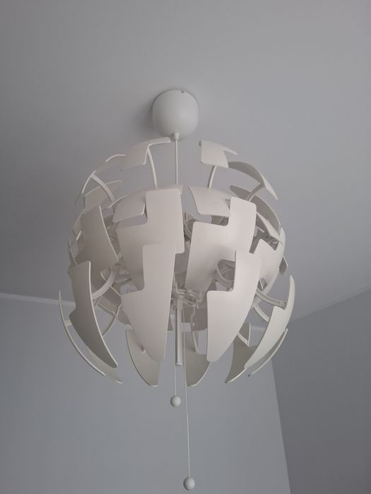 Lampa wisząca w kształcie kuli