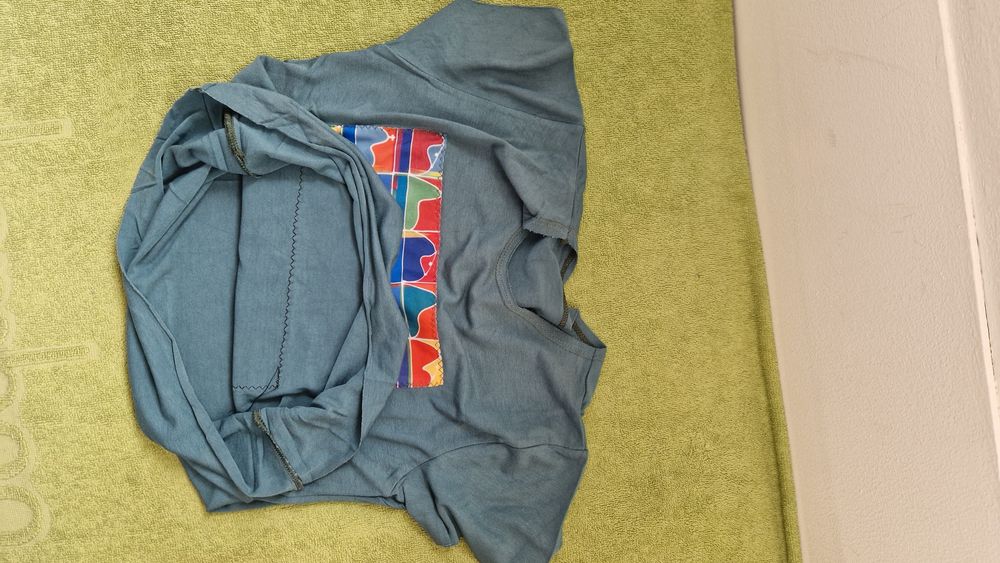 T-shirt criança estampada tamanho 12-14 anos