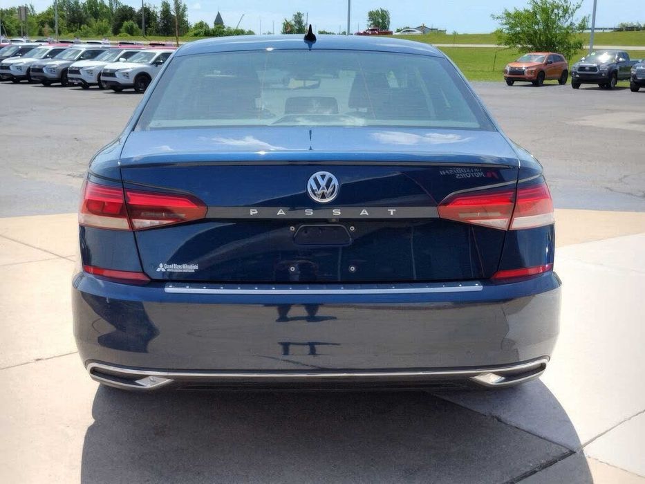 Volkswagen Passat      2022