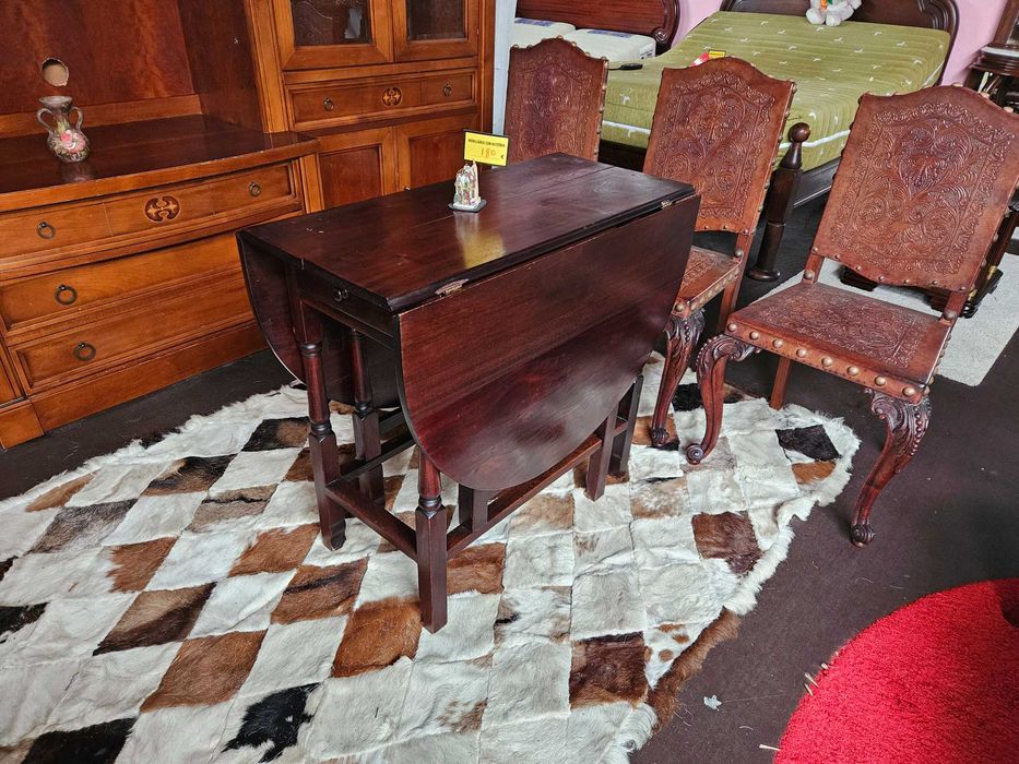 Mesa antiga estilo Holandês - Extensível - Bom estado geral