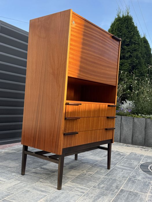 Witryna.Sekretarzyk F.Mezulanik. Czechoslowacja.