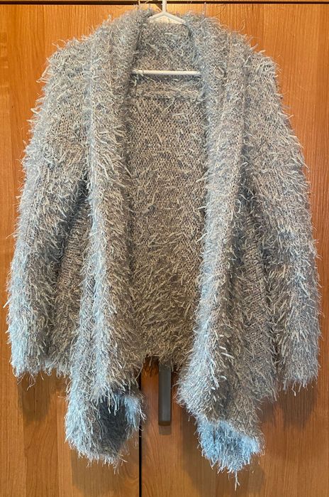 Szary srebrny sweter kardigan włochaty puchaty fancy unisize