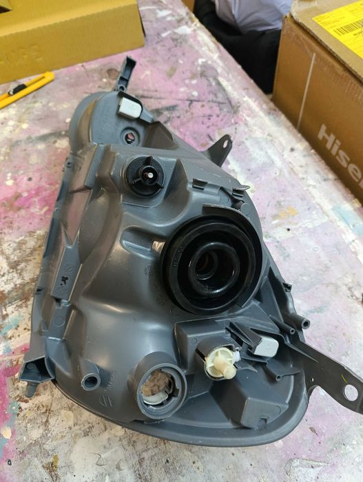 farol frontal direito toyota