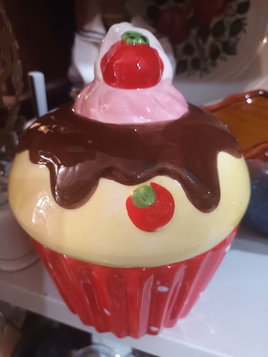 Belíssima Boleira em loiça em estado novo