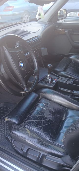 Продам автомобіль BMW 525i