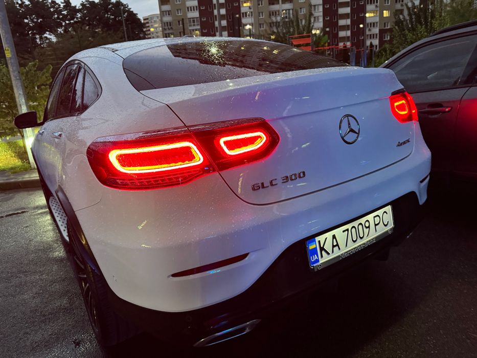 Mercedes Benz  4 matic Glc 300 COUPE 2020 рест full