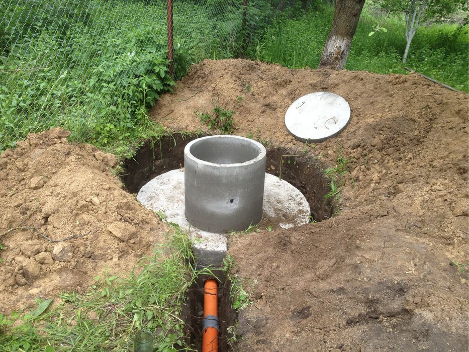 Септик, каналізація для будинку Українка