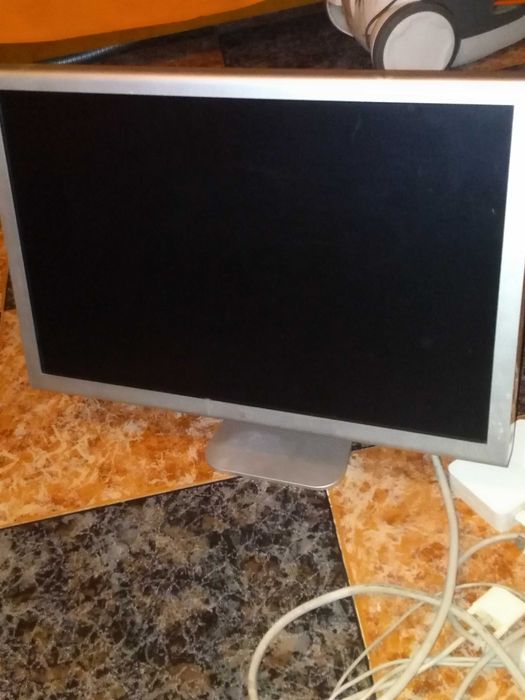 Monitor Apple 23 pol. Cinema HD