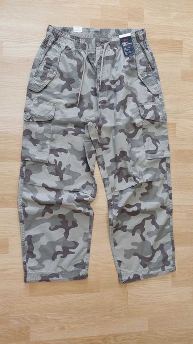 Продам Карго-брюки - Levis-розм-L. Оригінал.Нові.
