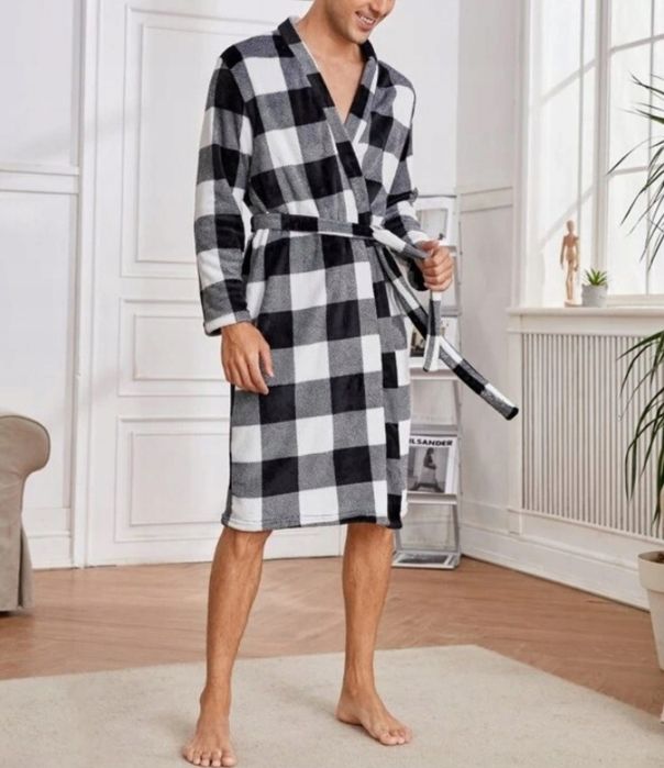 Szlafrok pluszowy M/L czarno biała krata