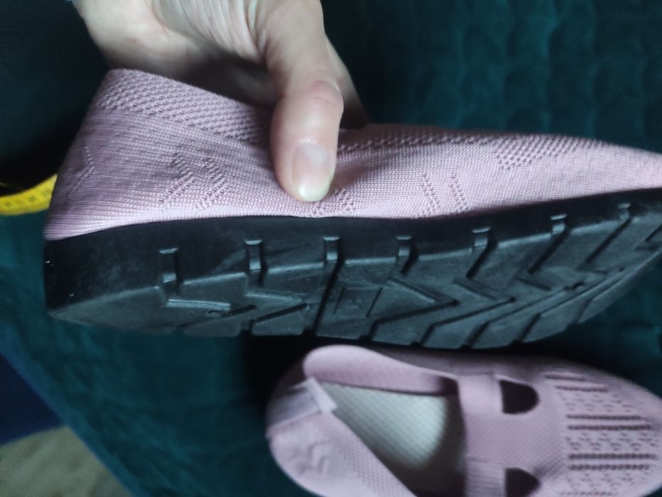 Nowe oddychające,wsuwane damskie buty