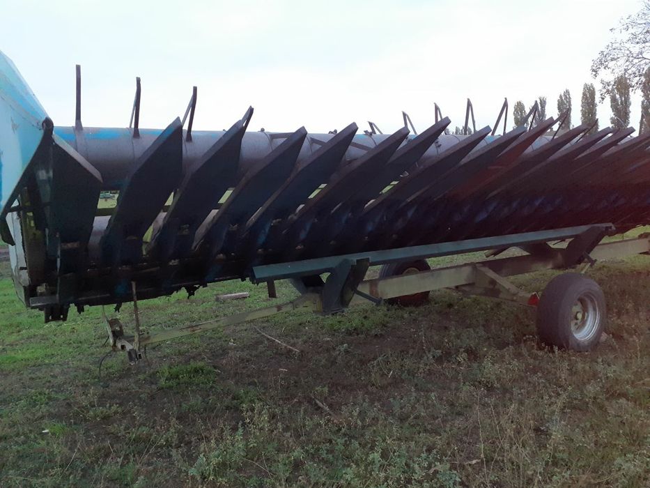 Продам Комбайн   Claas lexion 480