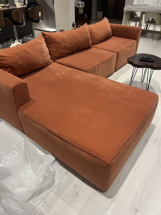Sofa moderno com chaise longue