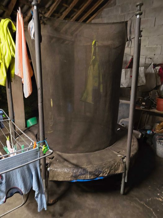 Trampolim para crianças