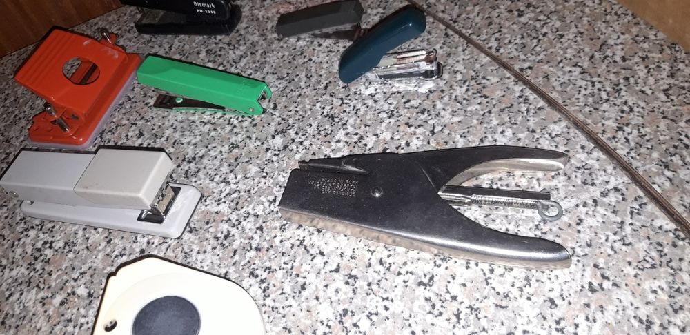 Conjunto de Agrafadores Diversos